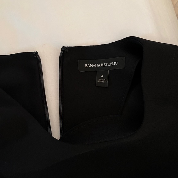 Banana Republic long sleeve dress with bow details - Picture 2 of 8